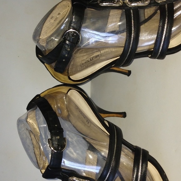 COACH - Picture 9 of 16